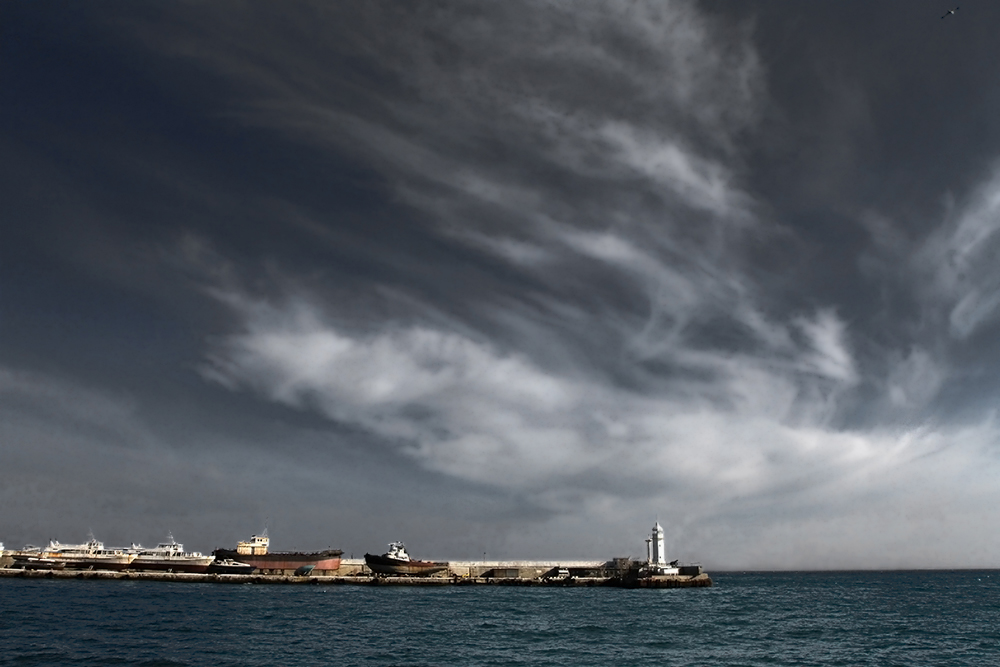 photo "***" tags: landscape, clouds, sea, маяк, чайка