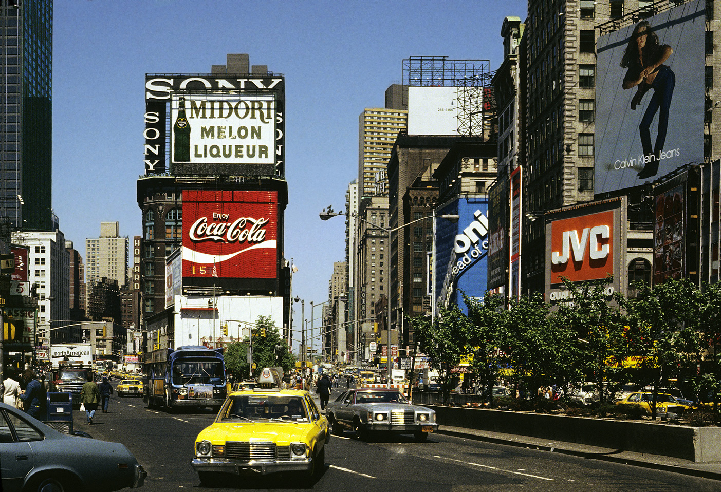 photo "***" tags: city, architecture, travel, New York City