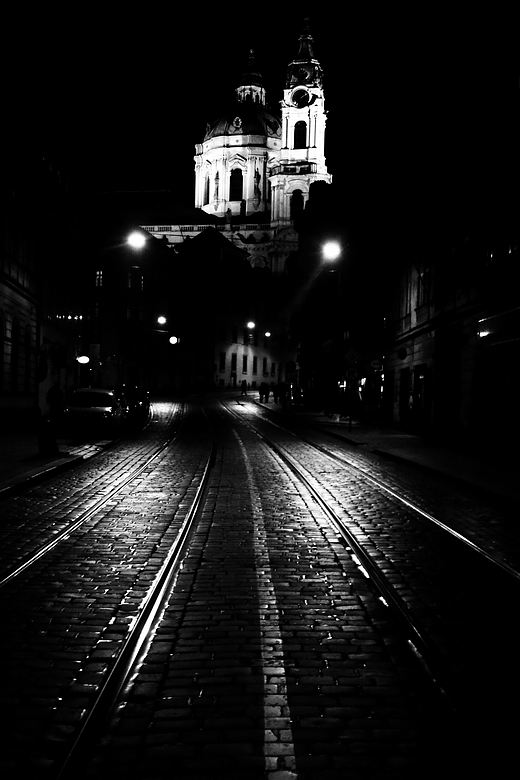 photo "Ночные башни и трамвайные пути" tags: black&white, Prag, Prague, Praha