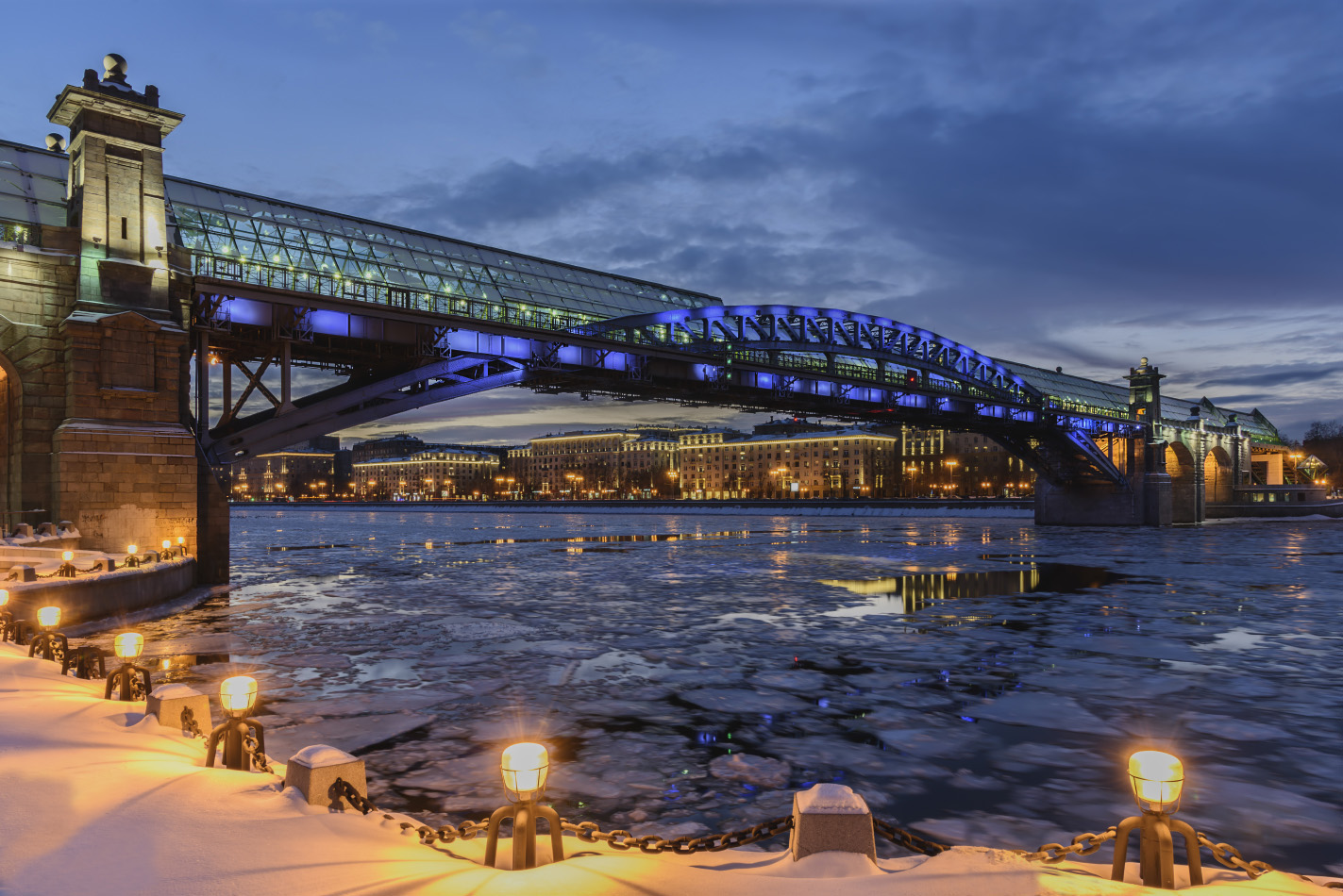 фото "Пушкинский (Андреевский) пешеходный мост" метки: архитектура, город, Москва, вечер, зима, мост, река