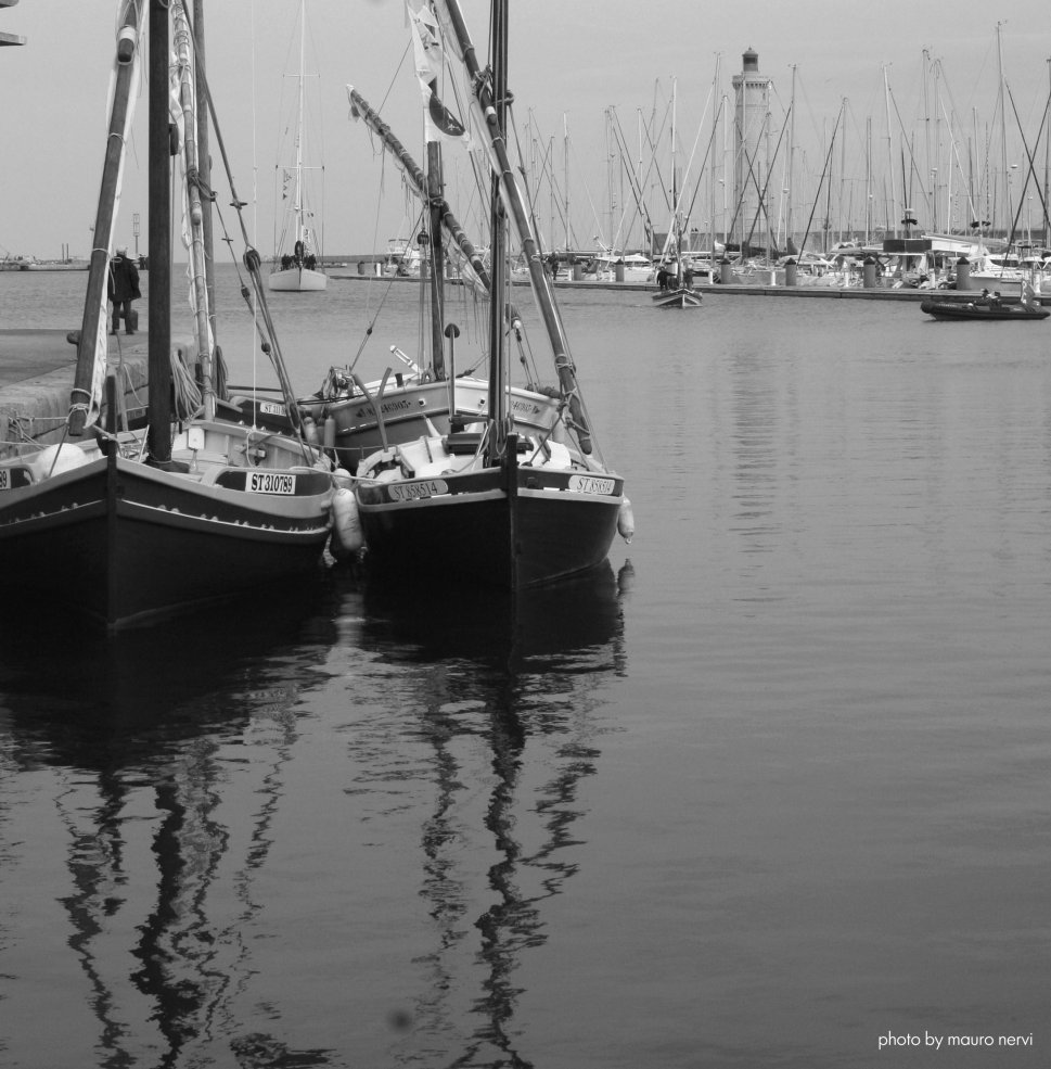 photo "boats" tags: black&white, 