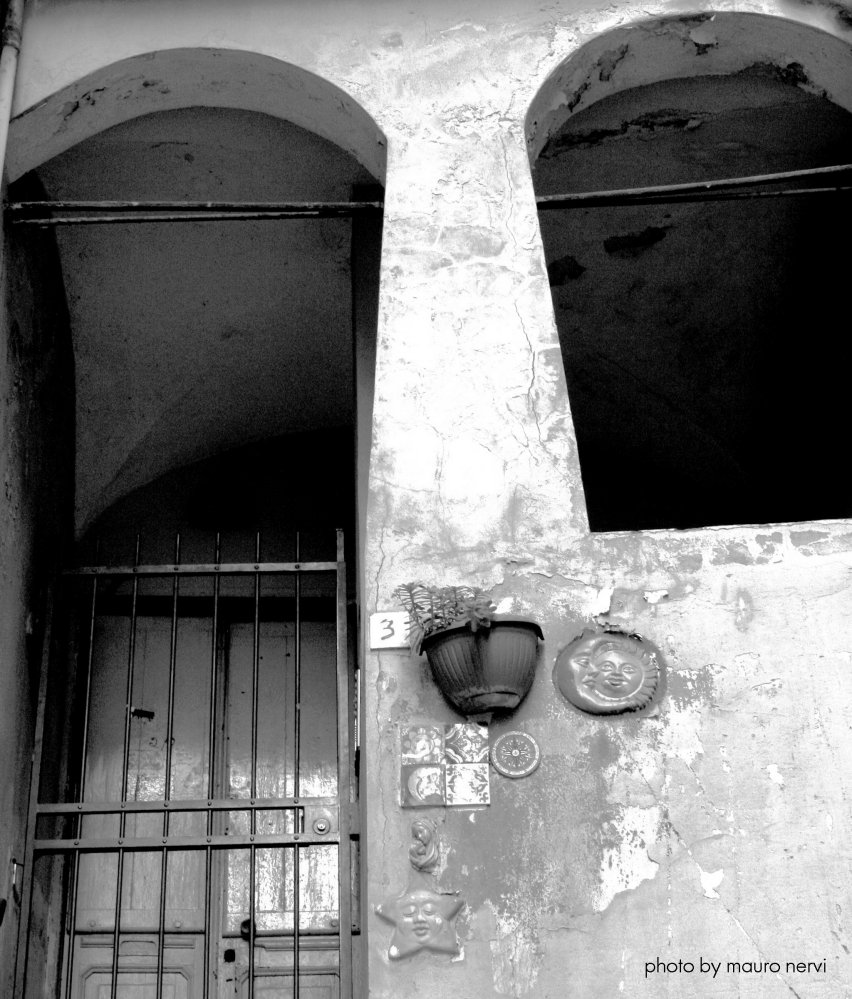 photo "old walls" tags: black&white, 