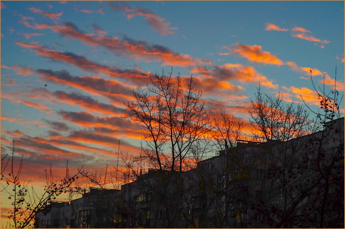 photo "Waves of the sky" tags: city, sky