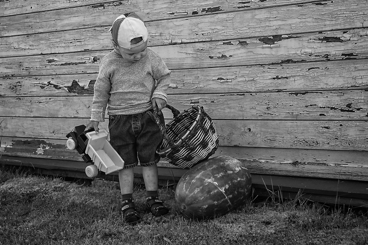 photo "***" tags: genre, children, чёрно-белое