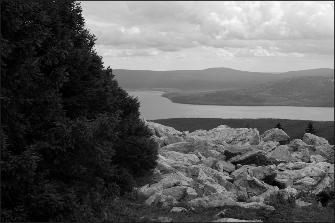 photo "Zuratcul" tags: travel, nature, black&white, lake, mountains, Зюраткуль, видсверху, национальныйпарк, туризм, хребет, южныйурал