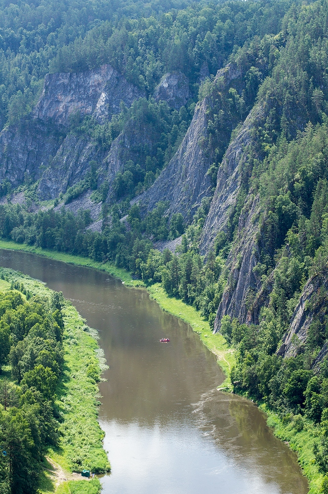 photo "***" tags: landscape, Russia, curier, minolta af 100 mm f 2.8 macro, mountains, sony alpha dslr-a580, summer, tokina 11-16mm f2.8 pro dx ii, water, Башкортостан, растения, река Белая, сплав