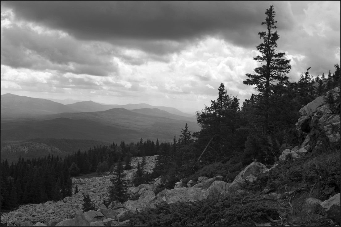 photo "Zuratkul" tags: travel, nature, black&white, lake, mountains, Зюраткуль, видсверху, настроение, национальныйпарк, туризм, хребет, южныйурал