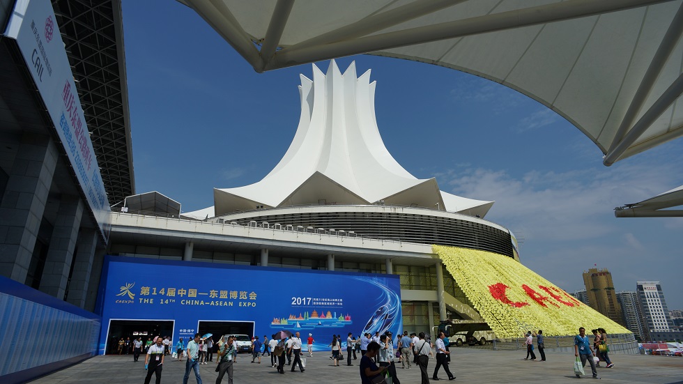 photo "The 14th China-ASEAN Expo" tags: street, travel, architecture, Asia, autumn, clouds, sun, sunset