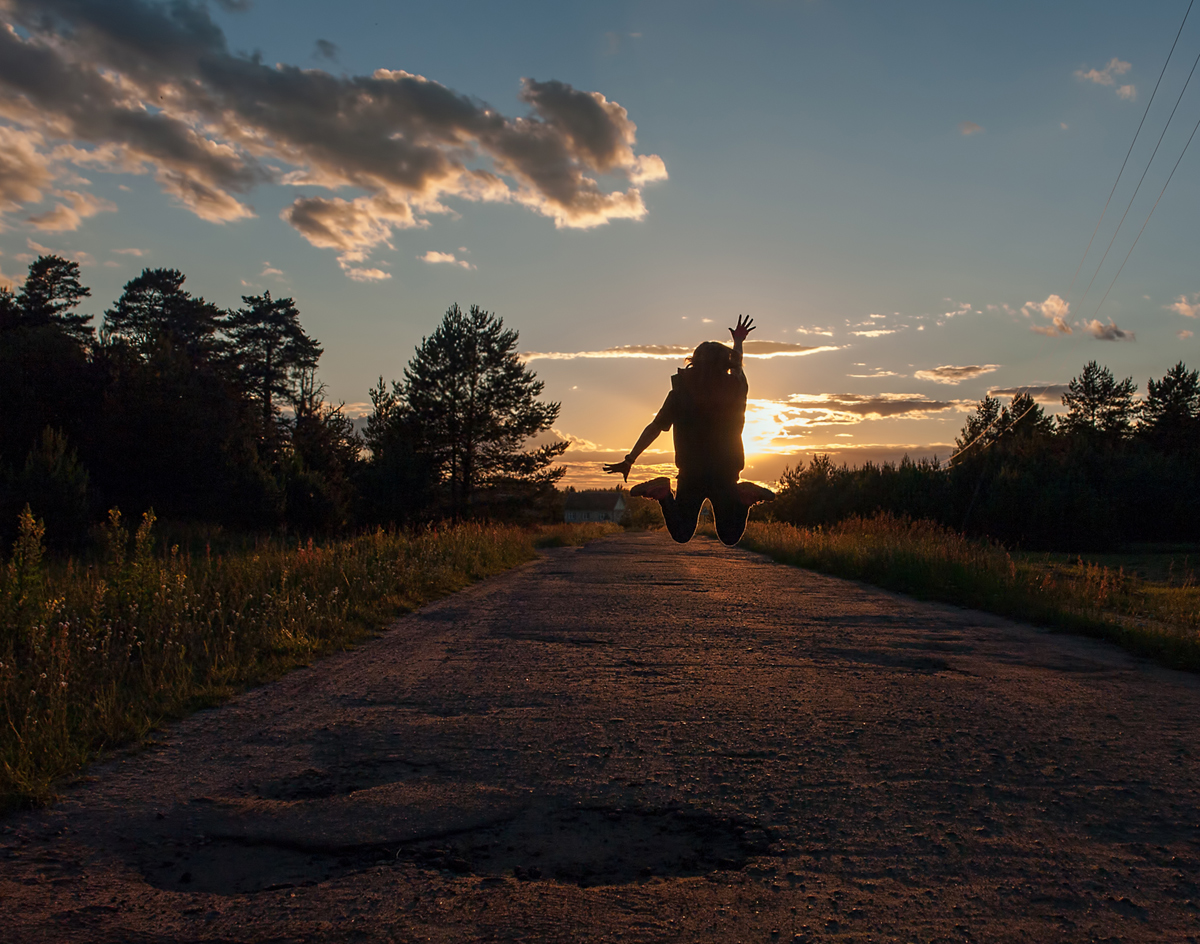 photo "***" tags: street, genre, summer, sunset, детство