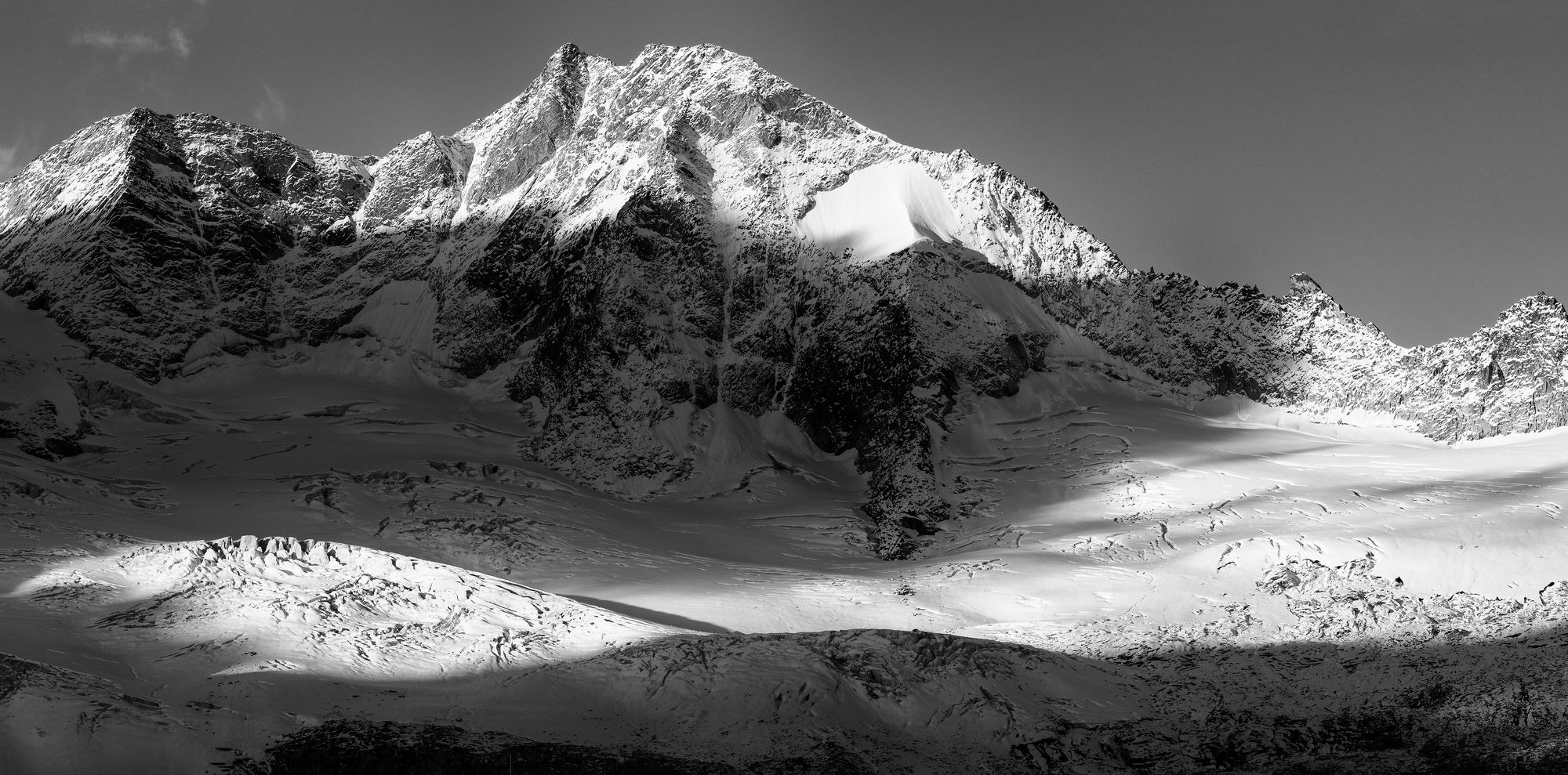 photo "wake up call" tags: landscape, black&white, panoramic, Europe, mountains
