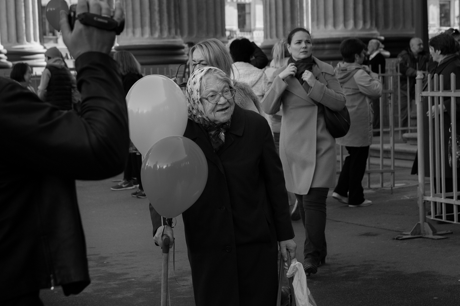 photo "***" tags: street, genre, reporting, St. Petersburg, people