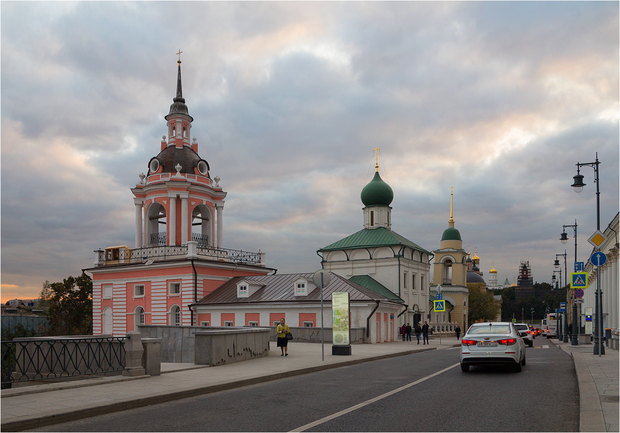 photo "***" tags: architecture, city, Moscow, evening, temple