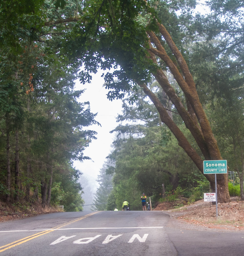 photo "Так выглядел въезд в SONOMA до Пожара." tags: , Across California, Sonoma