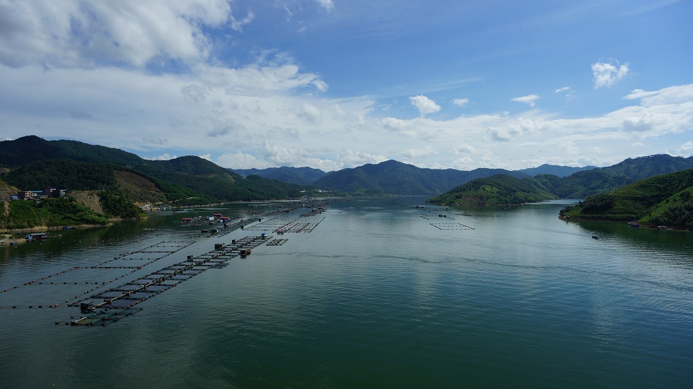 photo "blue sky" tags: travel, landscape, still life, Asia, autumn, clouds, flowers, forest, lake, mountains, summer, water