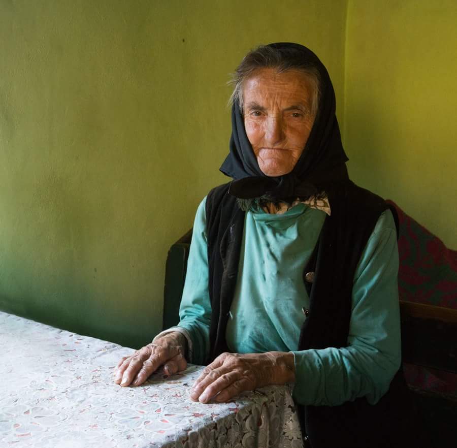 photo "Rumänien-Nana Armina" tags: portrait, Europe, romania, woman