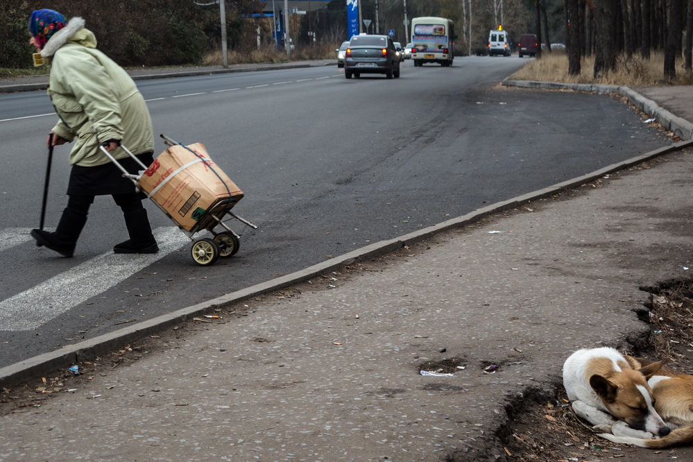 photo "***" tags: street, 