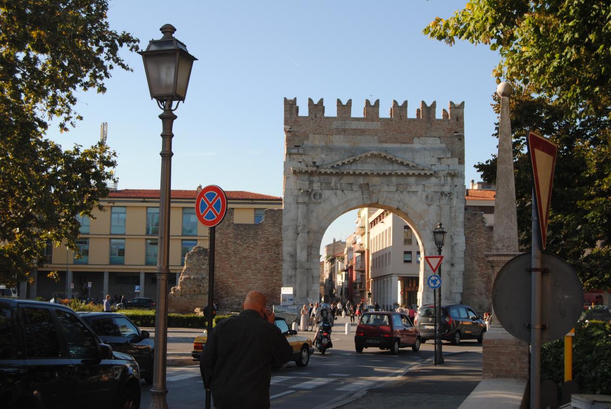 photo "Layers of the ages" tags: architecture, travel, street, Italy