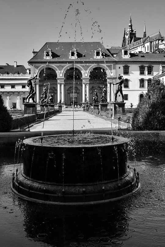 photo "Вальдштейнский сад" tags: architecture, black&white, Prag, Prague, Praha
