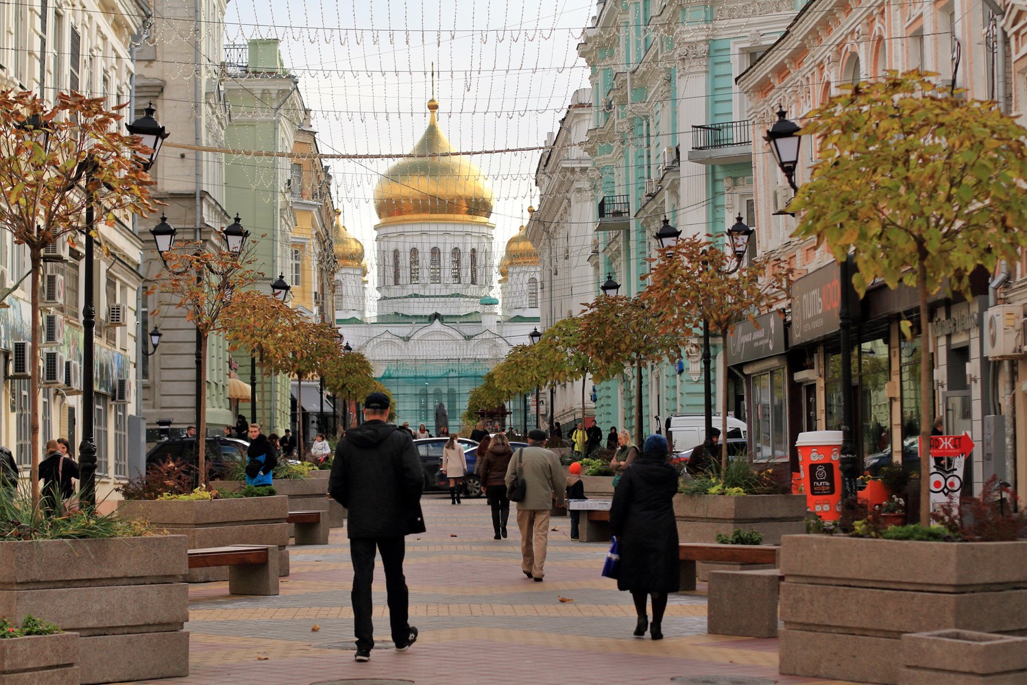 photo "***" tags: street, architecture, 