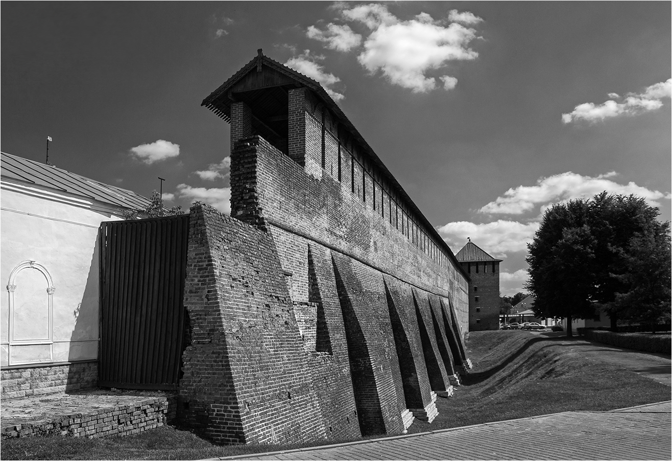 photo "***" tags: architecture, landscape, black&white, 