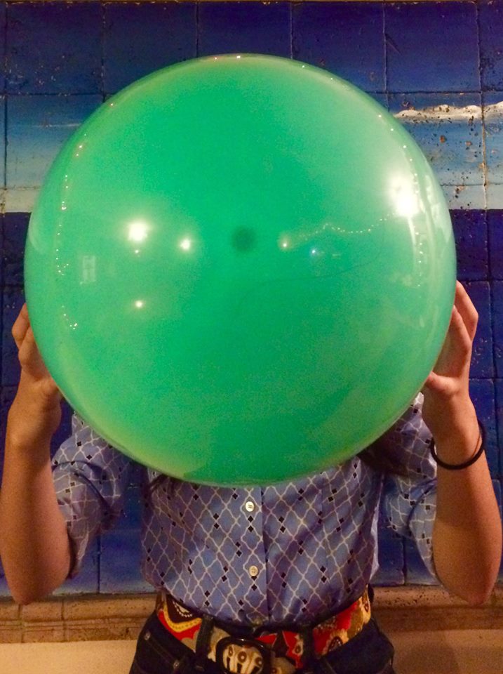 photo "Blow Up" tags: portrait, humor, misc., balloon, blow up