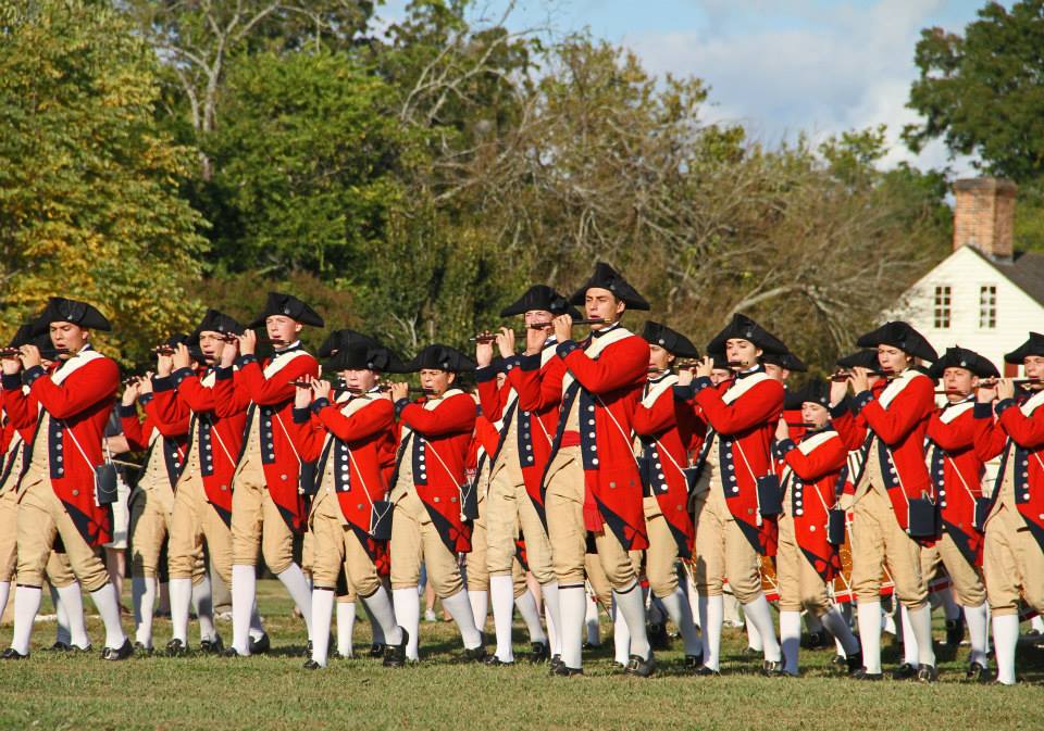 photo "Parade Of Fifes" tags: old-time, travel, USA, Va. parade, Williamsburg, colonial, fife and drums, formation