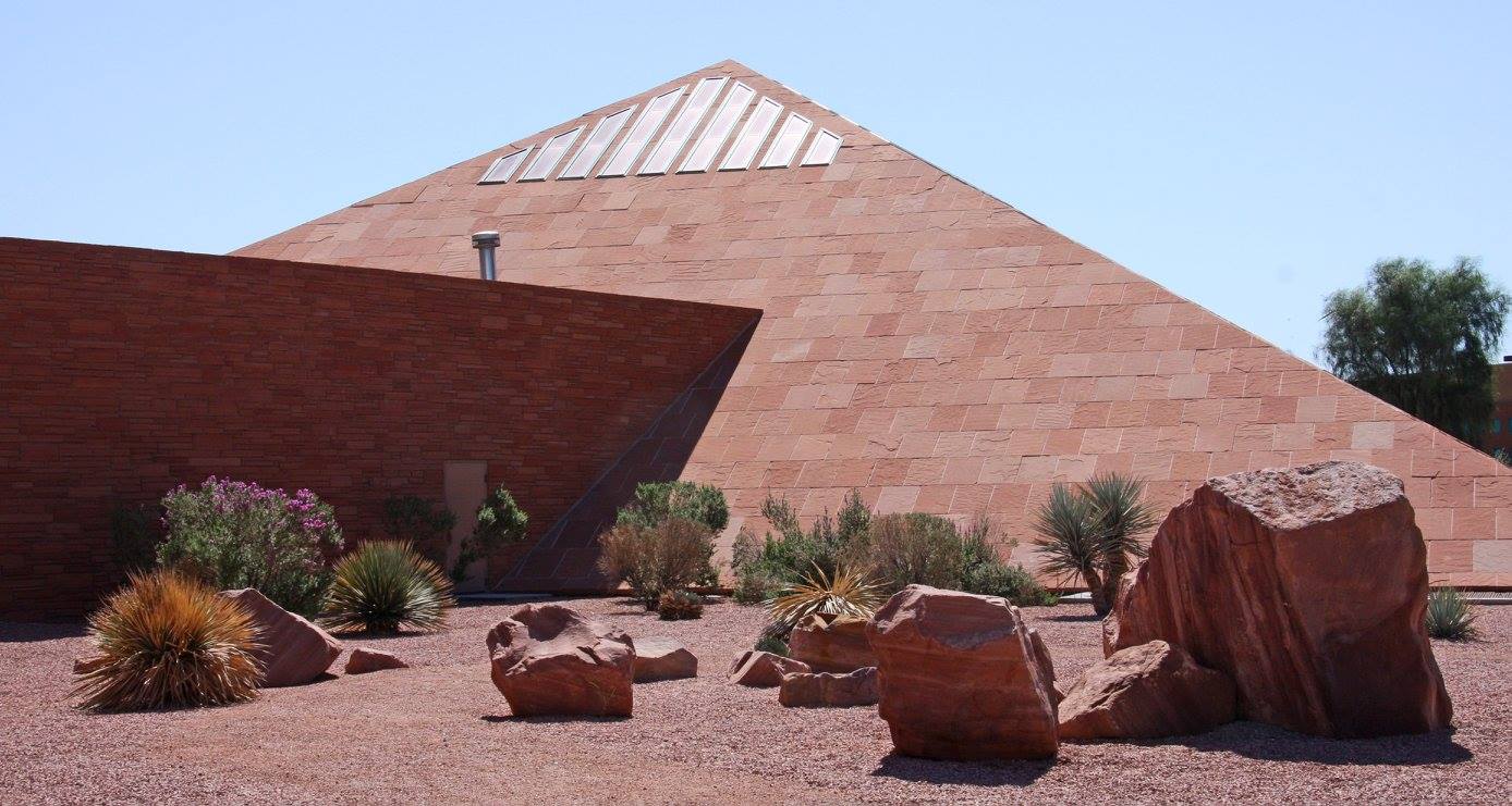 photo "More Las Vegas Architecture" tags: architecture, landscape, abstract, Las Vegas, pyramid