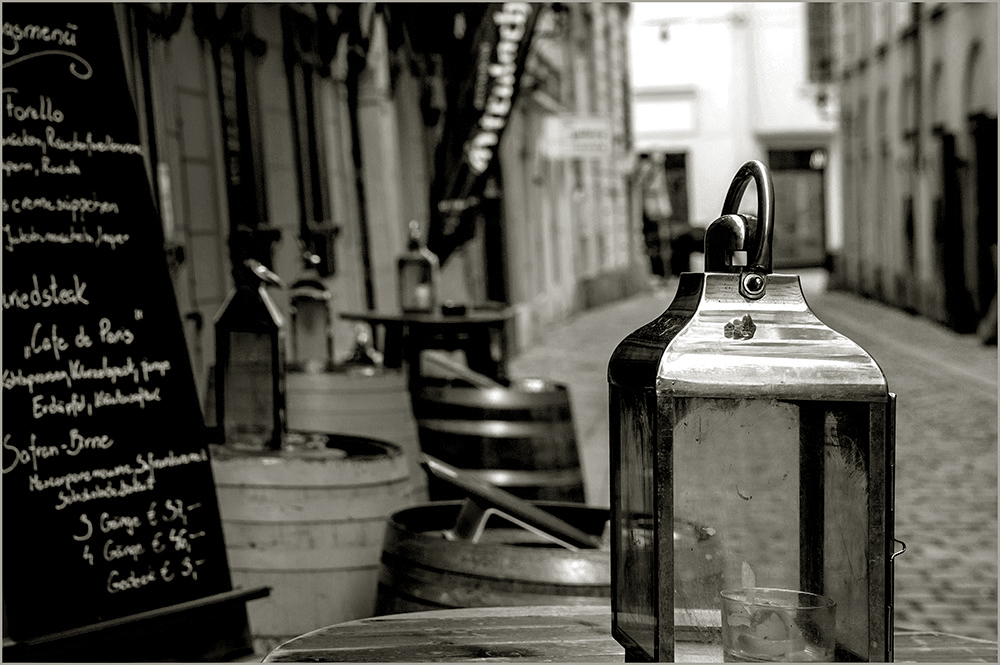 photo "***" tags: city, black&white, 