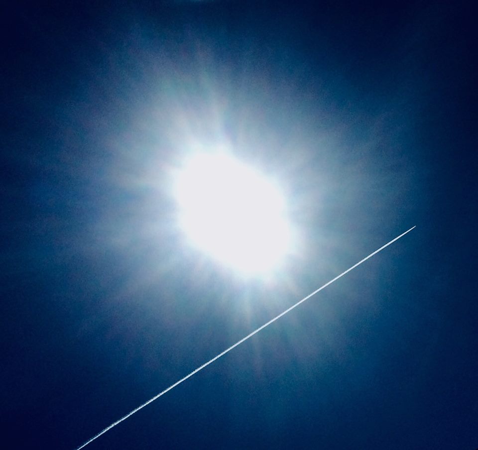 фото "Contrail" метки: абстракция, aircraft, contrail, sun, небо
