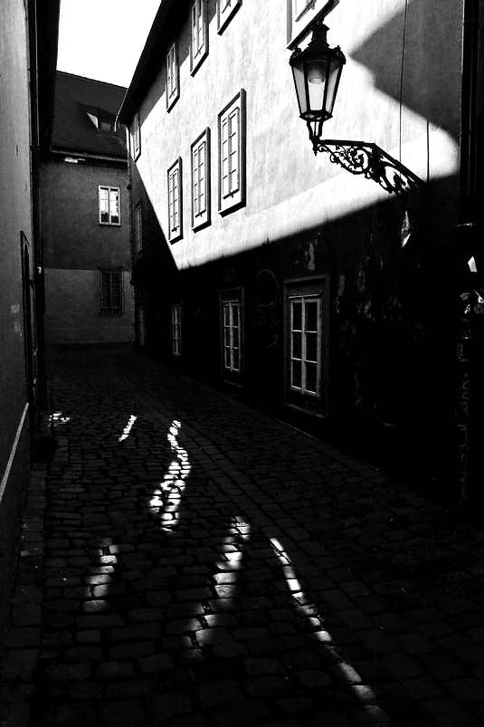 фото "Cвет и тени" метки: черно-белые, Prag, Praha, Прага