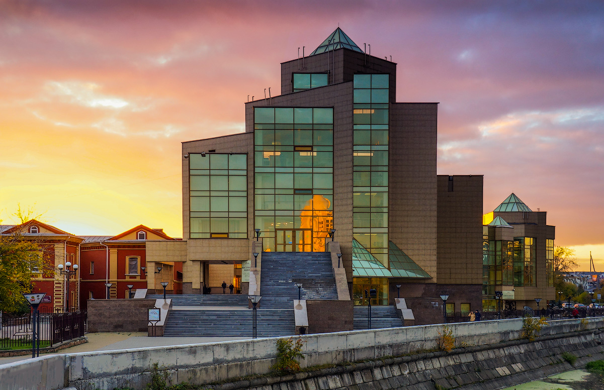 photo "Evening" tags: city, architecture, evening