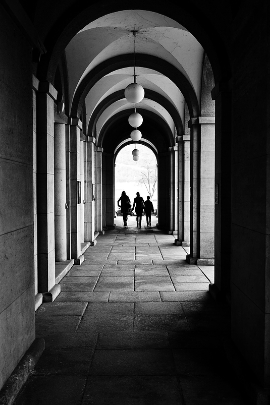 фото "Аркада и фигуры" метки: черно-белые, Prag, Praha, Прага