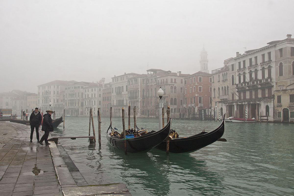 photo "Grand Canal in the morning" tags: city, architecture, travel, Italy, Italy, Venice, canal, gondola, water, гондола, канал