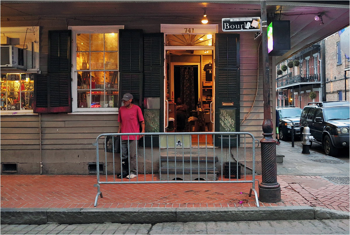 photo "Bourbon street" tags: street, 