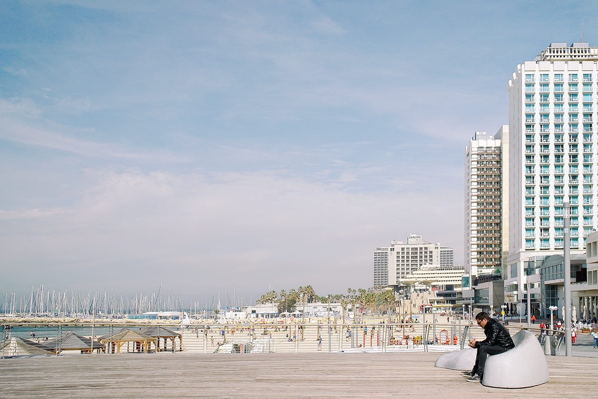 photo "Man in black" tags: travel, street, 