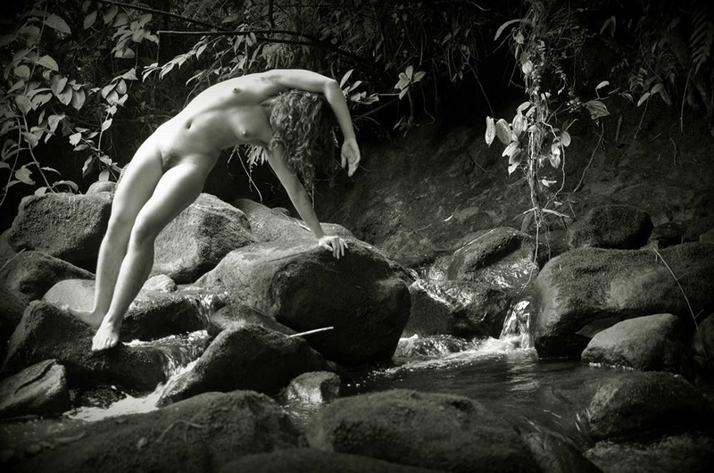 photo "Nude dancer in a tropical river" tags: nude, nature, black&white, dancer, nude, outdoors, river, tropical