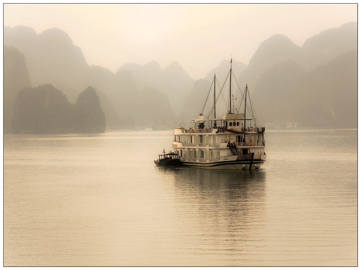 photo "Ha-Long bay Vietnam" tags: , 