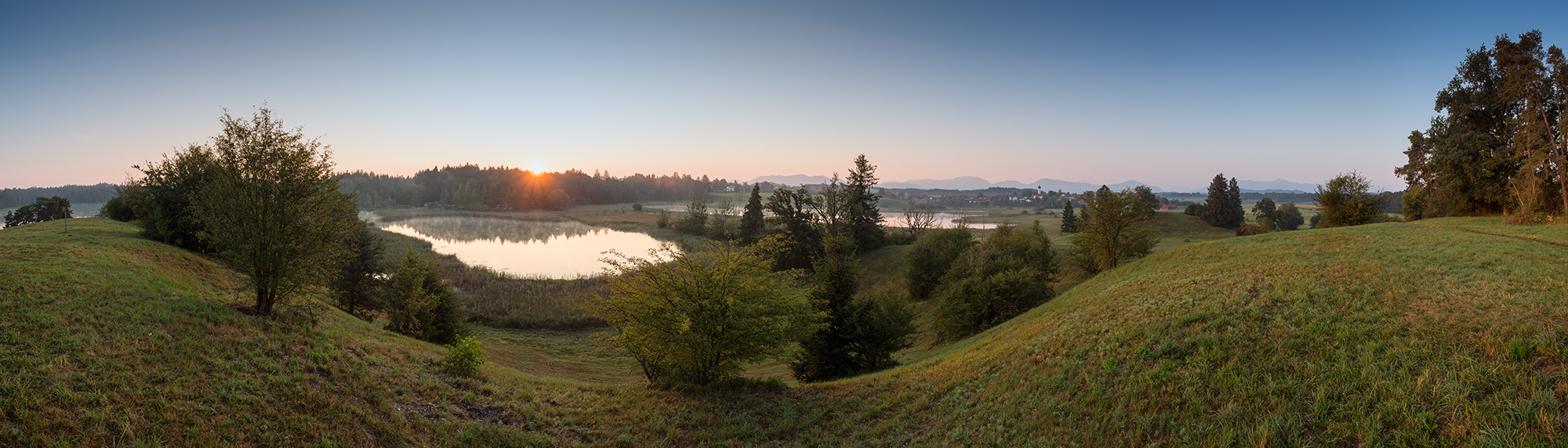 photo "Thinking about B" tags: landscape, panoramic, Europe, autumn, water