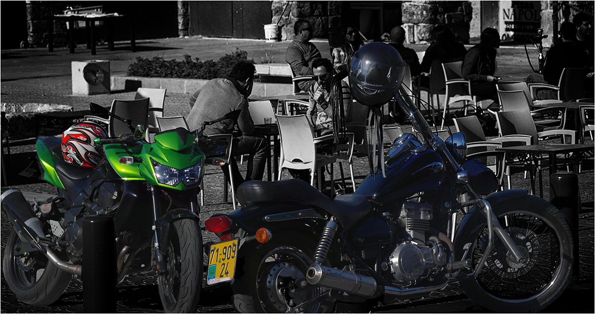 photo "Bikes and bikers" tags: travel, street, 