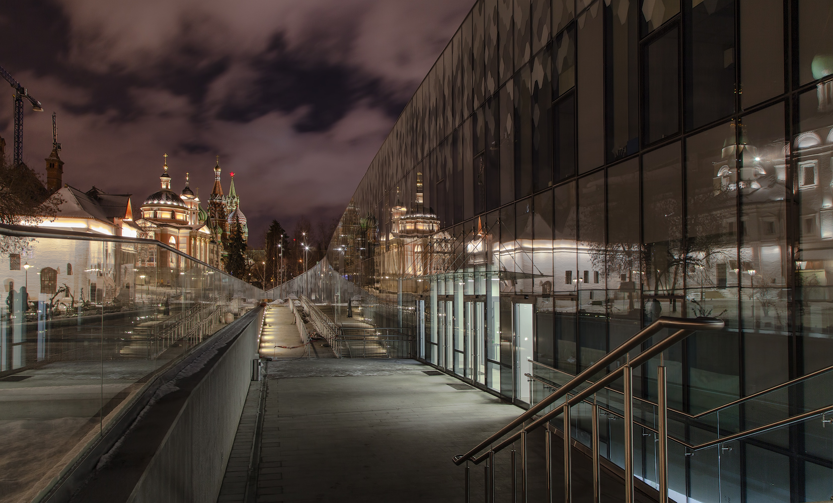 фото "Геометрия и отражения ночного города" метки: архитектура, город, 