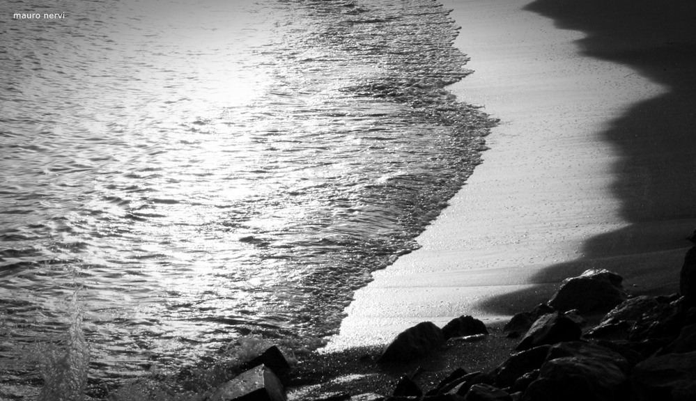 photo "calm waters" tags: black&white, 