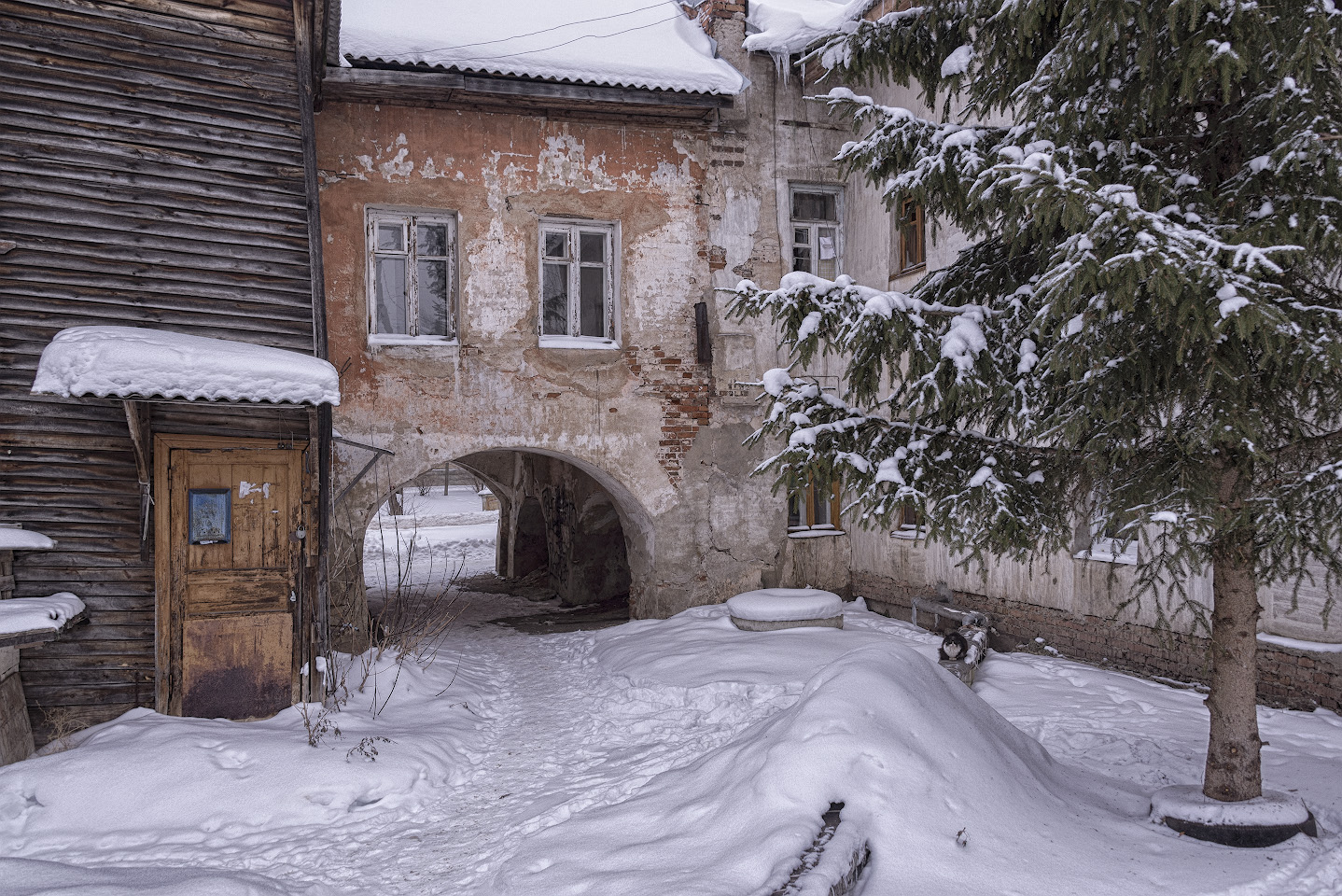 фото "Дворик" метки: город, 