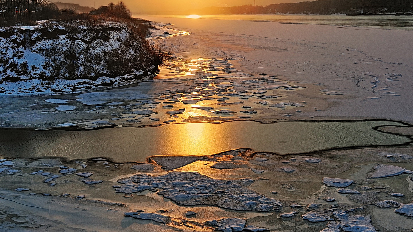 photo "***" tags: landscape, nature, coast, river, sky, snow, sun, sunrise, winter, Речка, лед, разлив, холод