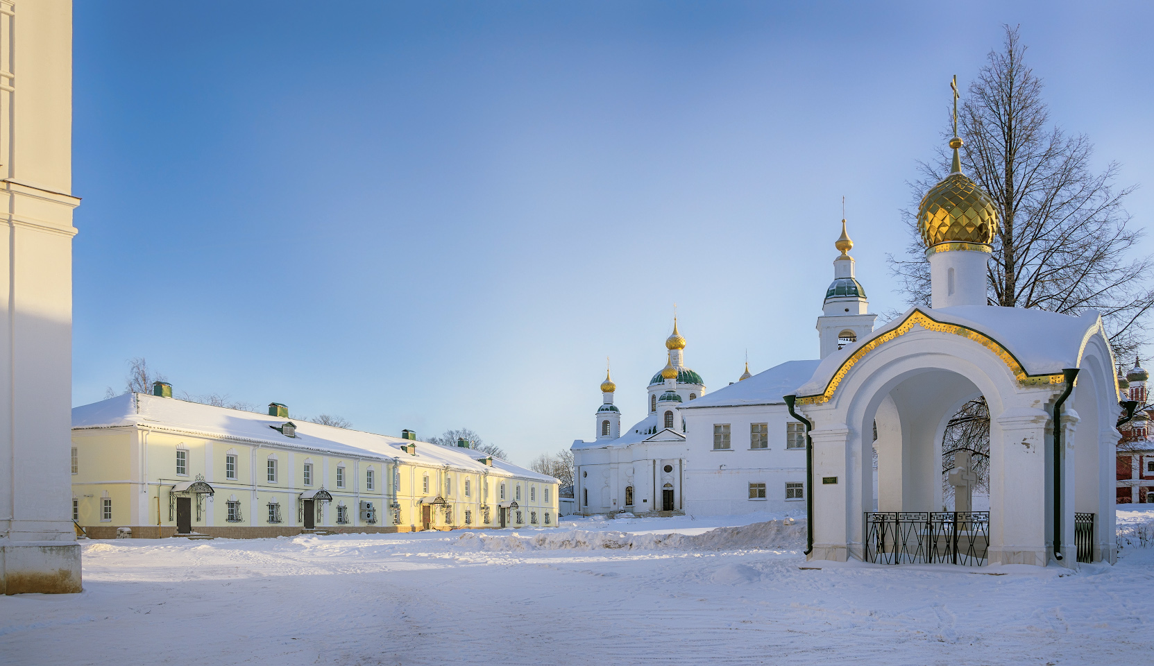 фото "Монастырский двор" метки: город, 