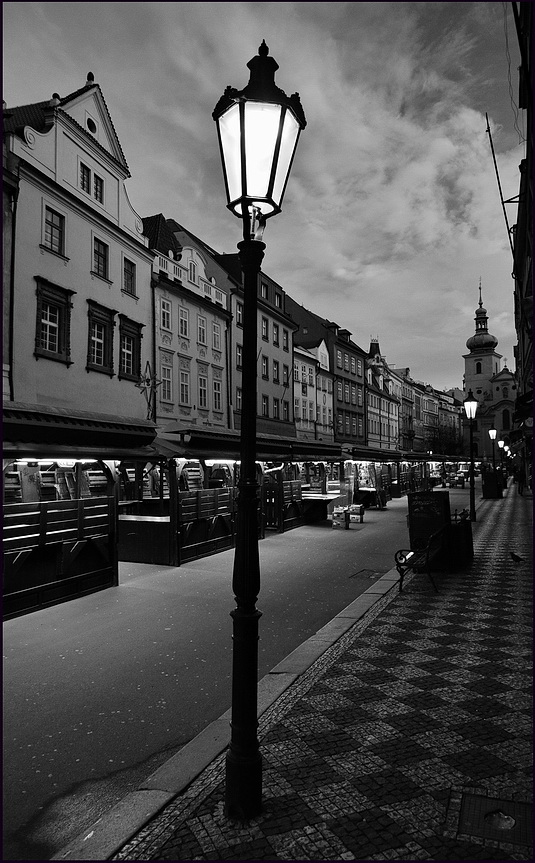 photo "Утренний рынок" tags: black&white, Prag, Prague, Praha