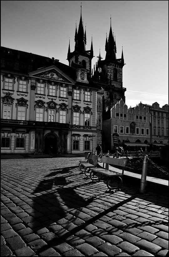 photo "На площади" tags: black&white, Prag, Prague, Praha