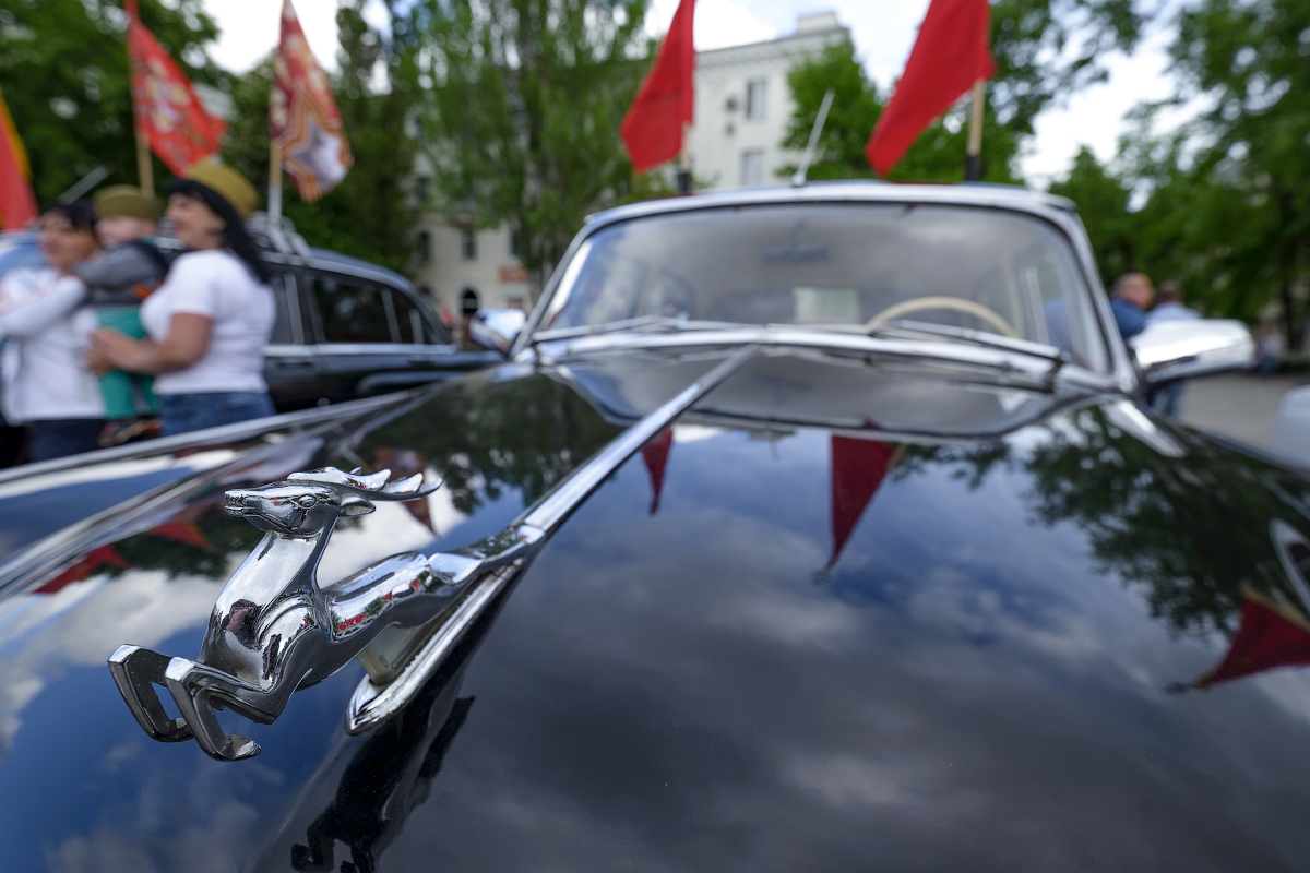photo "***" tags: street, reporting, car, ГАЗ-21 