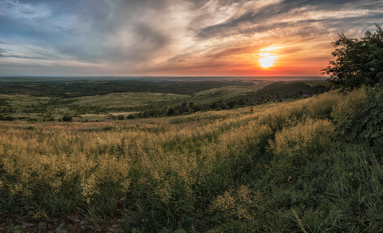 photo "Evening landscape" tags: landscape, panoramic, clouds, grass, sun, sunset, Донецкая степь, Саур-Могила, степь