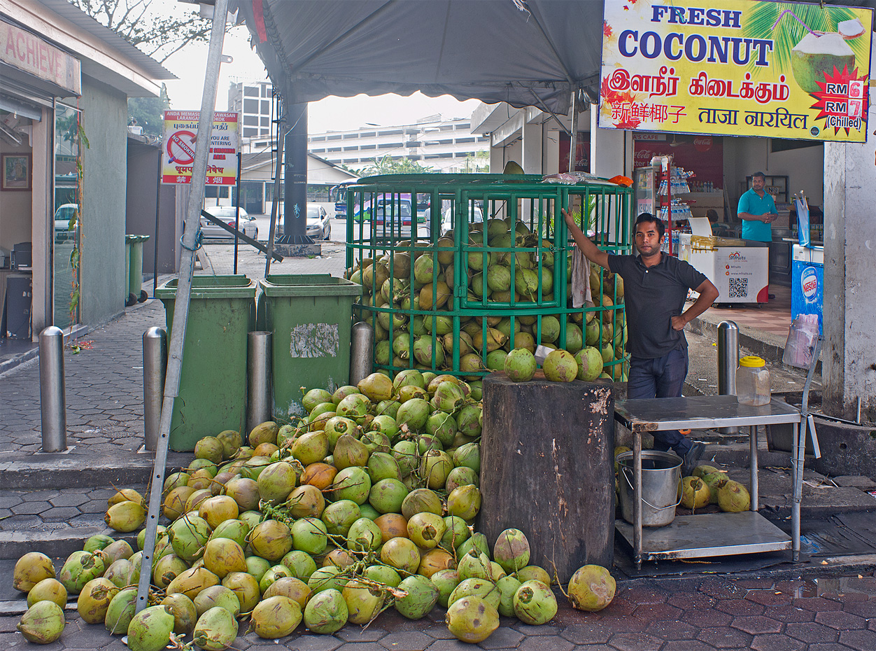 photo "***" tags: genre, street, travel, 