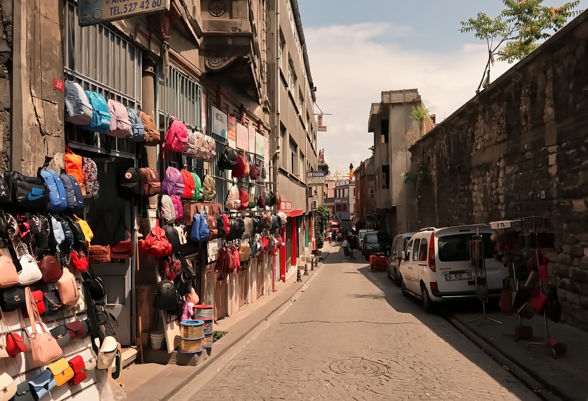 photo "Somewhere in Istanbul" tags: street, city, 